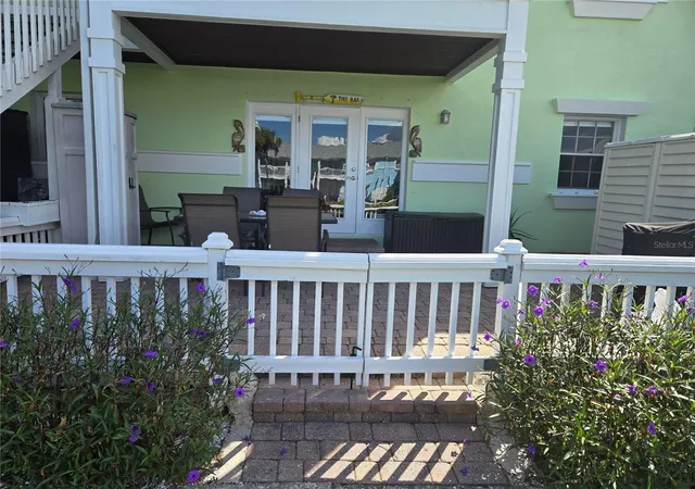 Condo for sale at 5231 Beach Dr SE #A, Saint Petersburg, FL 33705 | MLS# O6414350