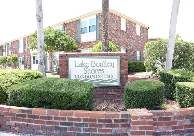 Photo 1 of Condo for sale at 1920 E Edgewood Dr #A8, Lakeland, FL 33803 | MLS# L4962532 | Listing updated on 2026-09-08