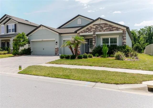 Photo 3 of Single family home for sale at 17871 Cortes Crk Blvd, Spring Hill, FL 34610 | MLS# TB8516772 | Listing updated on 2026-09-16