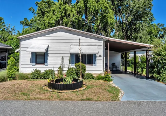 Manufactured home for sale at 4959 Colonnades Cir W, LAKELAND, FL 33811 | MLS# L4962567