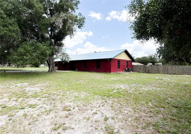Photo 3 of Single family home for sale at 415 3rd Street W, Zolfo Springs, FL 33890 | MLS# P4938972 | Listing updated on 2026-09-17