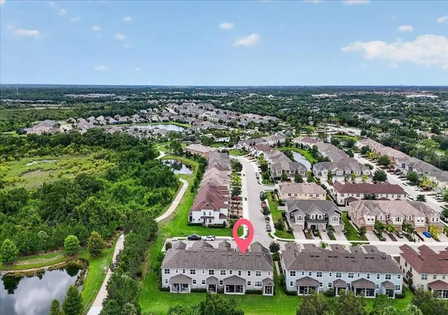 Photo 3 of Townhouse for sale at 5057 Skyview Ln, Bradenton, FL 34211 | MLS# A4696505 | Listing updated on 2026-10-03