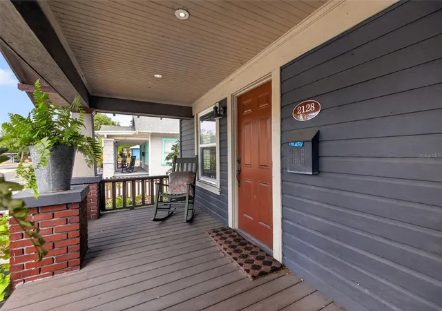 Photo 3 of Single family home for sale at 2128 5th Avenue N, St Petersburg, FL 33713 | MLS# TB8517632 | Listing updated on 2026-09-08