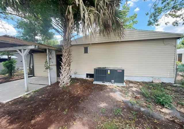 Photo 4 of Manufactured home for sale at 170 Palm Dr, Debary, FL 32713 | MLS# V4949574 | Listing updated on 2026-09-16