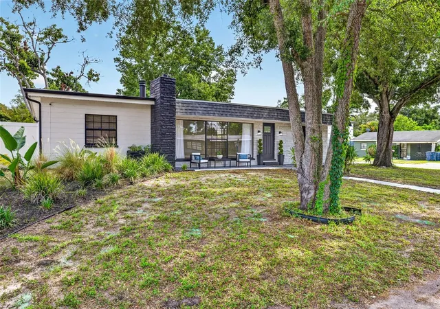 Photo 3 of Single family home for sale at 1601 E Paris St, Tampa, FL 33610 | MLS# TB8517640 | Listing updated on 2026-09-17