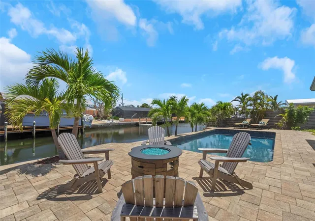 Photo 1 of Single family home for sale at 10216 Spoonbill Rd E, Bradenton, FL 34209 | MLS# TB8518064 | Listing updated on 2026-10-30