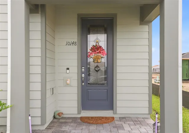 Photo 3 of Townhouse for sale at 10148 Hadley St, Orlando, FL 32829 | MLS# O6416365 | Listing updated on 2026-09-09
