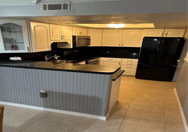 Photo 4 of Condo for sale at 1505 Lennox Rd E #1505, Palm Harbor, FL 34683 | MLS# TB8518788 | Listing updated on 2026-09-16