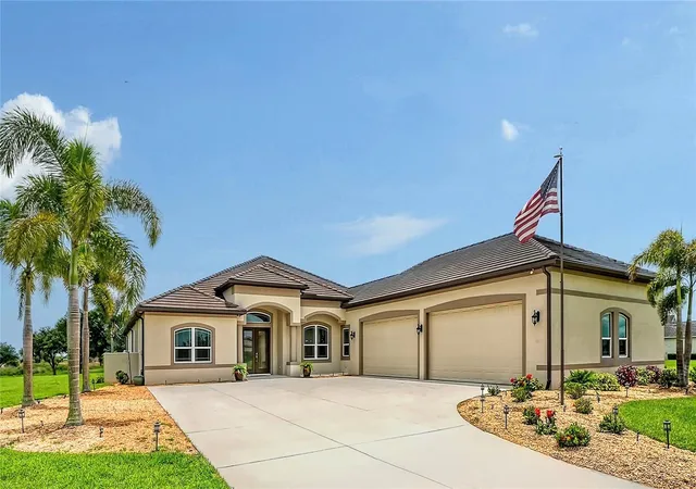 Photo 1 of Single family home for sale at 3503 Recurve Cir, Sarasota, FL 34240 | MLS# N6144716 | Listing updated on 2026-09-22