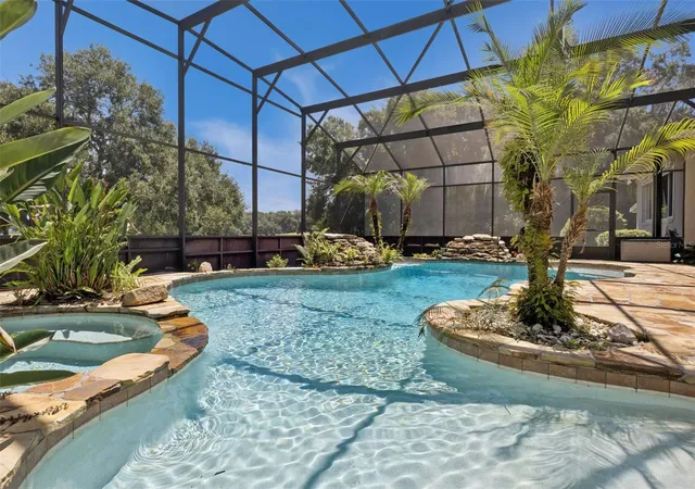 Photo 3 of Single family home for sale at 605 Old Mount Dora Rd, Eustis, FL 32726 | MLS# O6416975 | Listing updated on 2026-09-17