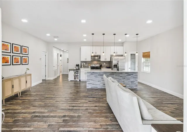 Photo 3 of Single family home for sale at 945 Gordon Ave, Bartow, FL 33830 | MLS# O6417477 | Listing updated on 2026-10-10
