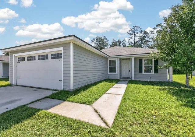Photo 3 of Single family home for sale at 7082 Plymouth Grv Ct, Jacksonville, FL 32220 | MLS# GC541270 | Listing updated on 2026-09-17