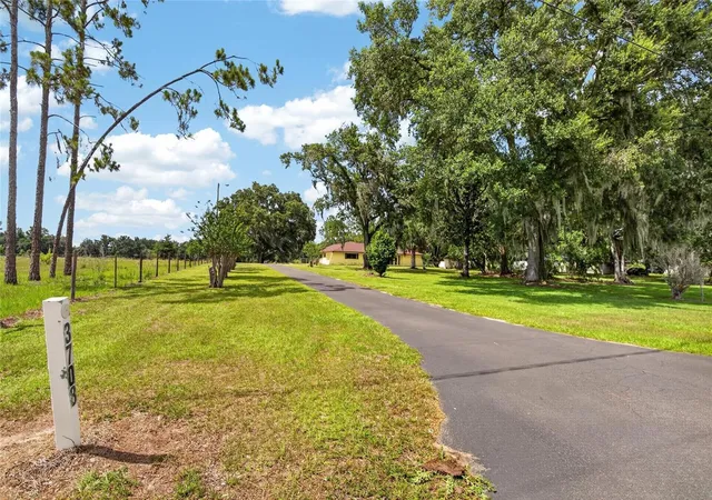 Photo 2 of Single family home for sale at 3708 Joe Sanchez Rd, Plant City, FL 33565 | MLS# TB8520233 | Listing updated on 2026-09-17