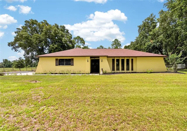 Photo 3 of Single family home for sale at 3708 Joe Sanchez Rd, Plant City, FL 33565 | MLS# TB8520233 | Listing updated on 2026-09-17