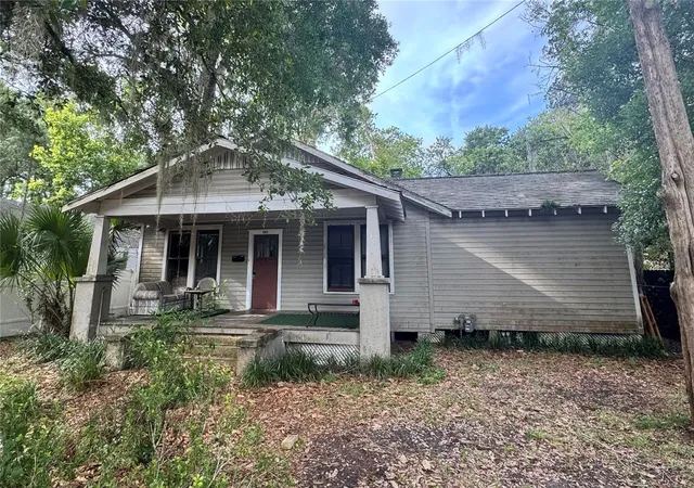 Photo 1 of Single family home for sale at 907 Nw 11th Avenue, Gainesville, FL 32601 | MLS# GC541306 | Listing updated on 2026-09-09