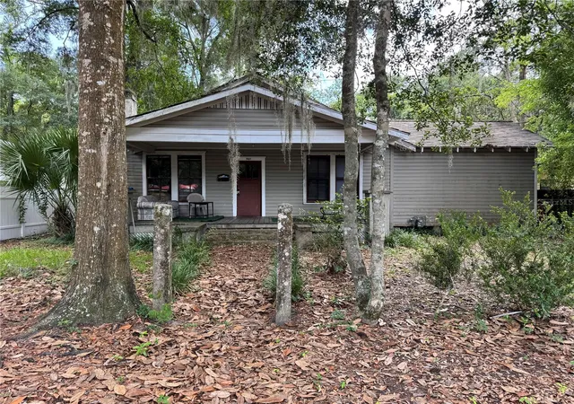 Photo 2 of Single family home for sale at 907 Nw 11th Avenue, Gainesville, FL 32601 | MLS# GC541306 | Listing updated on 2026-09-09