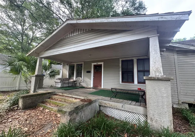 Photo 3 of Single family home for sale at 907 Nw 11th Avenue, Gainesville, FL 32601 | MLS# GC541306 | Listing updated on 2026-09-09