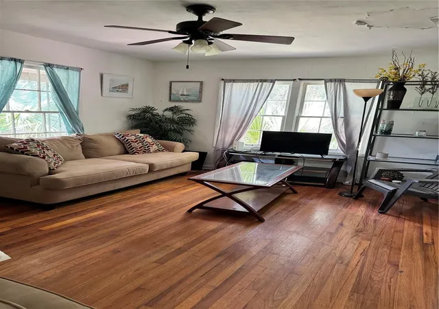 Photo 4 of Single family home for sale at 1119 NW 25th Avenue, Gainesville, FL 32609 | MLS# GC541307 | Listing updated on 2026-09-09