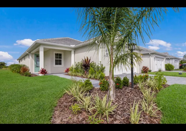 Photo 2 of Sale Pending at 1099 Waterline Ct, Sarasota, FL 34240 | MLS# A4697460 | Listing updated on 2026-09-17
