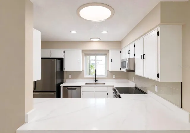 Photo 3 of Single family home for sale at 19 Banner Ln, Palm Coast, FL 32137 | MLS# V4949732 | Listing updated on 2026-10-17