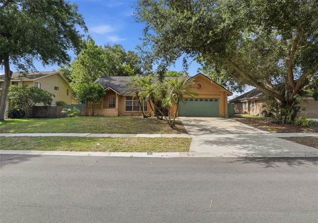 Photo 1 of Sale Pending at 733 Swaying Palm Dr, Apopka, FL 32712 | MLS# O6418203 | Listing updated on 2026-09-08