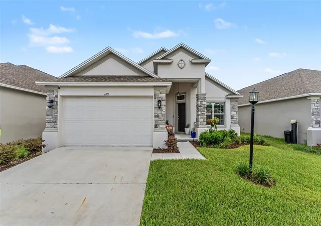 Photo 2 of Single family home for sale at 1201 Pintail Pl, Lakeland, FL 33813 | MLS# L4962896 | Listing updated on 2026-09-09