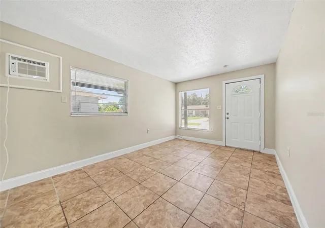 Photo 3 of Single family home for sale at 4333 Cynthia St, Orlando, FL 32811 | MLS# O6418342 | Listing updated on 2026-09-16