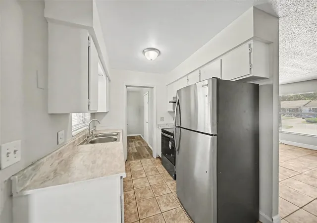 Photo 4 of Single family home for sale at 4333 Cynthia St, Orlando, FL 32811 | MLS# O6418342 | Listing updated on 2026-09-16