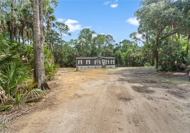 Photo 3 of Manufactured home for sale at 375 Sapp St, Inglis, FL 34449 | MLS# OM727000 | Listing updated on 2026-09-24