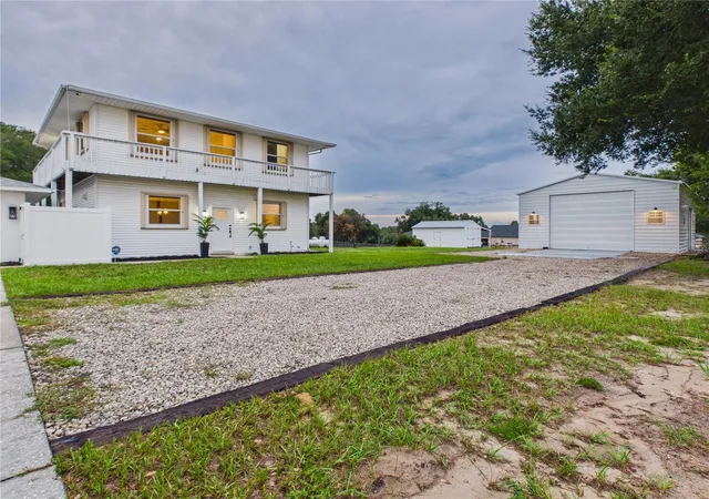 Photo 1 of Single family home for sale at 13011 Hidden Ridge Ln, Clermont, FL 34715 | MLS# OM727109 | Listing updated on 2026-09-08