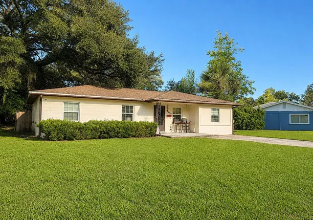 Photo 1 of Single family home for sale at 3142 Henderson Cir W, Lakeland, FL 33803 | MLS# L4962951 | Listing updated on 2026-09-09