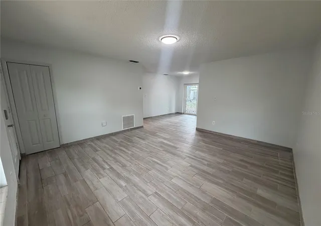 Photo 4 of Single family home for sale at 464 New Meadows Ct, Ocoee, FL 34761 | MLS# O6419587 | Listing updated on 2026-09-18