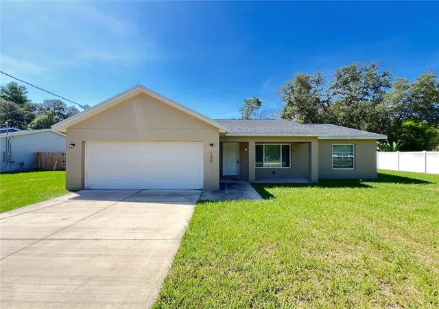 Single family home for sale at 190 Fisher Way, OCKLAWAHA, FL 32179 | MLS# O6419624