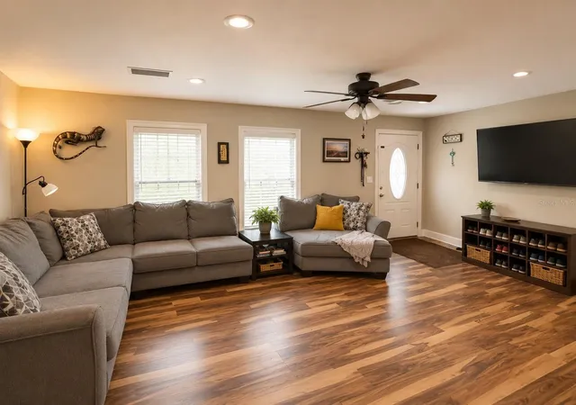 Photo 3 of Single family home for sale at 9390 NE 16th Terrace, Anthony, FL 32617 | MLS# OM727316 | Listing updated on 2026-09-08
