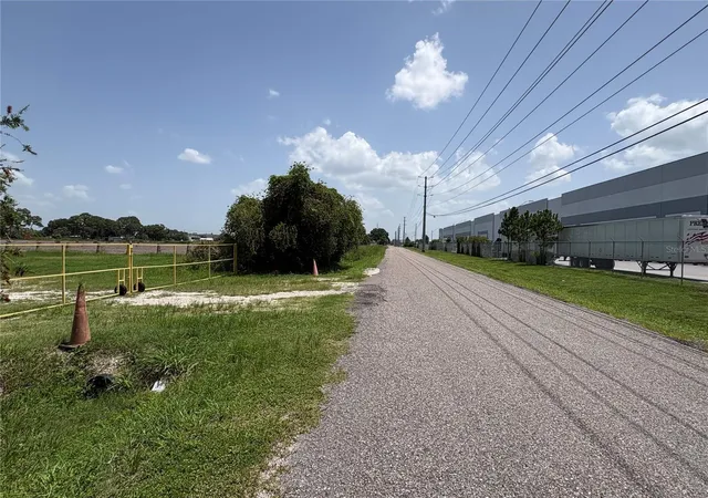 Photo 3 of Land for sale at 0 Hamilton Rd, Lakeland, FL 33811 | MLS# L4963083 | Listing updated on 2026-10-04