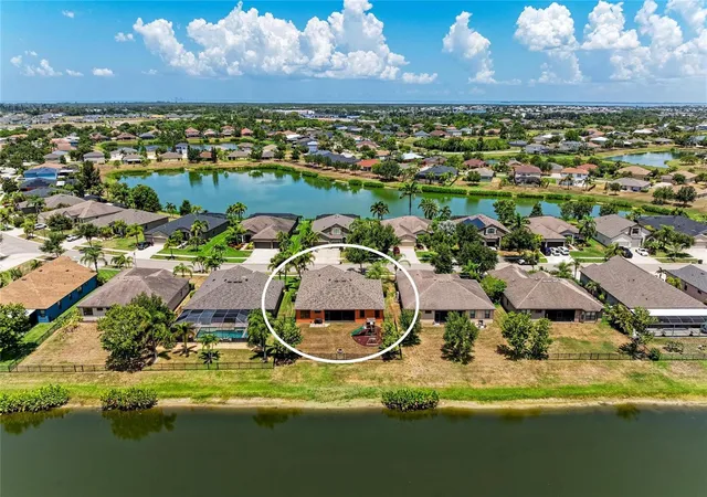 Photo 1 of Single family home for sale at 316 Star Shell Dr, Apollo Beach, FL 33572 | MLS# A4698389 | Listing updated on 2026-09-26