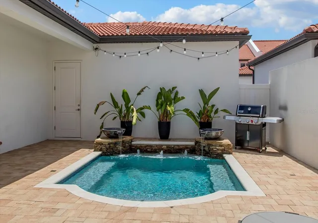 Photo 2 of Townhouse for sale at 8937 Lakeshore Pointe Dr, Winter Garden, FL 34787 | MLS# O6420679 | Listing updated on 2026-10-28