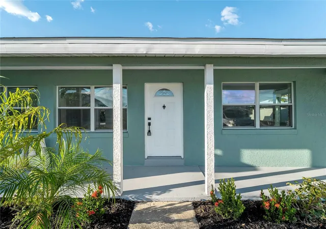 Photo 3 of Single family home for sale at 581 Lindley Ter, Port Charlotte, FL 33952 | MLS# C7527884 | Listing updated on 2026-10-30