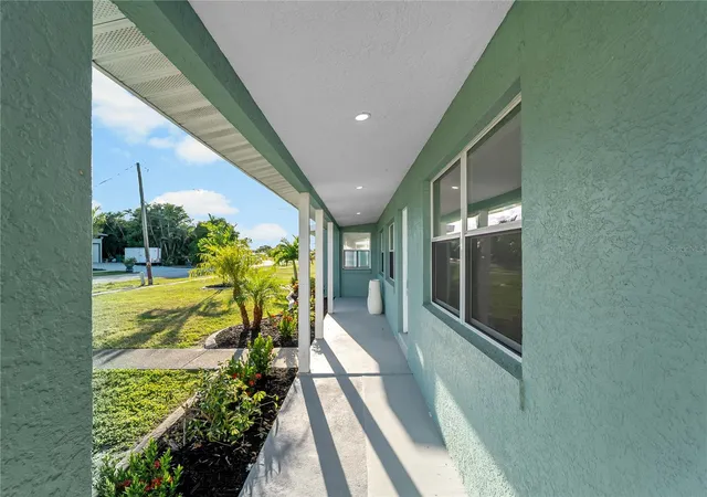 Photo 4 of Single family home for sale at 581 Lindley Ter, Port Charlotte, FL 33952 | MLS# C7527884 | Listing updated on 2026-10-30