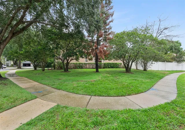 Photo 4 of Single family home for sale at 1025 Oceanbreeze Ct, Orlando, FL 32828 | MLS# O6421305 | Listing updated on 2026-09-17