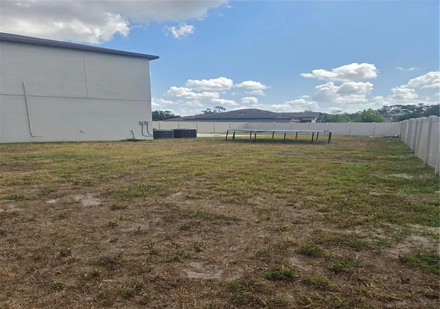 Photo 4 of Single family home for sale at 1876 Colding Dr, Ruskin, FL 33570 | MLS# TB8524970 | Listing updated on 2026-09-17