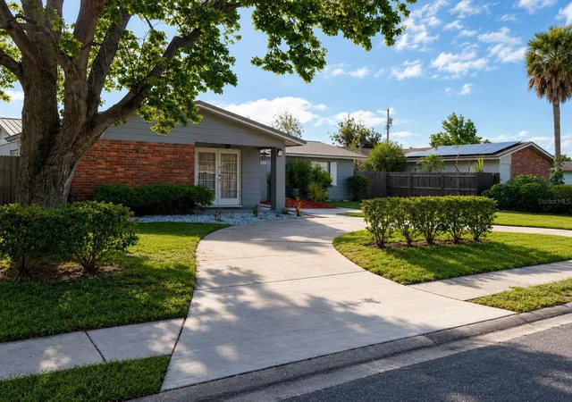 Photo 2 of Single family home for sale at 6518 Voltaire Dr, Orlando, FL 32809 | MLS# O6422048 | Listing updated on 2026-09-16