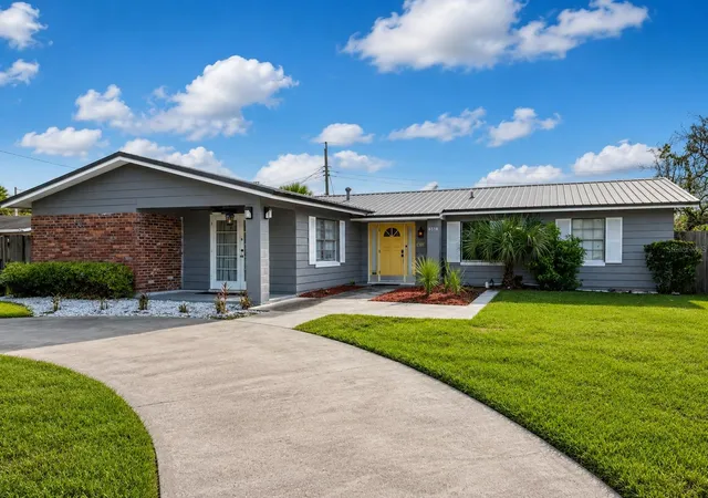 Photo 3 of Single family home for sale at 6518 Voltaire Dr, Orlando, FL 32809 | MLS# O6422048 | Listing updated on 2026-09-16