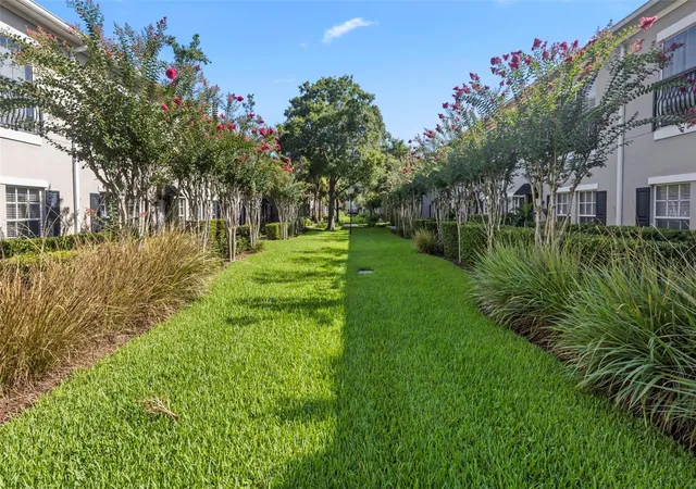 Photo 4 of Townhouse for sale at 10044 Old Hvn Way, Tampa, FL 33624 | MLS# TB8525869 | Listing updated on 2026-09-08