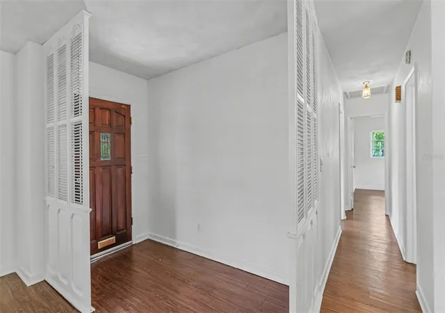 Photo 4 of Single family home for sale at 2303 Coventry Ave, Lakeland, FL 33803 | MLS# L4963270 | Listing updated on 2026-10-29
