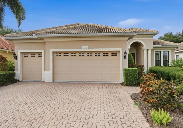 Photo 2 of Single family home for sale at 13860 Siena Loop, Lakewood Ranch, FL 34202 | MLS# TB8526072 | Listing updated on 2026-10-13