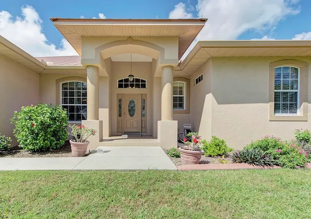 Photo 3 of Single family home for sale at 6930 69th Street E, Palmetto, FL 34221 | MLS# A4699289 | Listing updated on 2026-09-17
