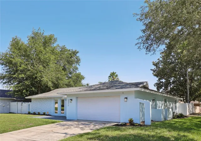 Photo 3 of Single family home for sale at 5311 Jennifer Pl, Orlando, FL 32807 | MLS# S5153281 | Listing updated on 2026-09-16