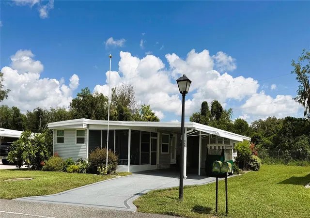 Photo 3 of Manufactured home for sale at 346 Palo Verde Dr, Leesburg, FL 34748 | MLS# R4911611 | Listing updated on 2026-09-16