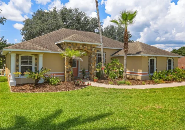 Photo 3 of Single family home for sale at 11340 Alameda Sandra Dr, Clermont, FL 34711 | MLS# O6423688 | Listing updated on 2026-10-22